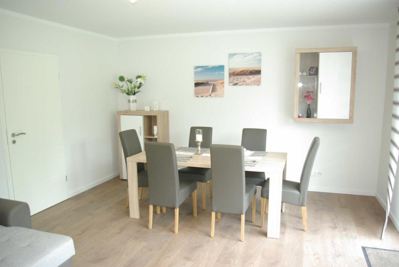 Witte Huus 75M_ Und 51M_ Ferienwoh Apartment Hooksiel Exterior photo